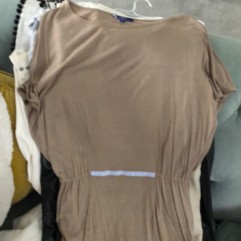 Gossip Girl dress. Tan jersey with lavender ribbon